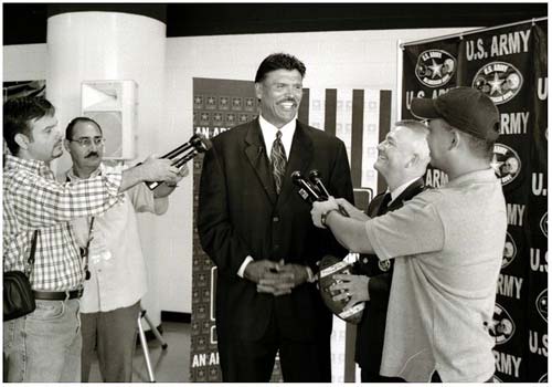 Pro Football Hall of Famer Anthony Munoz