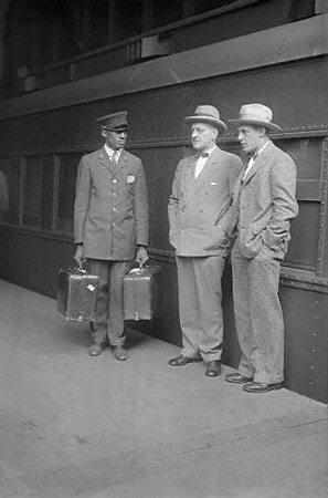 Red Grange and Tom Thorpe arriving in New York City.